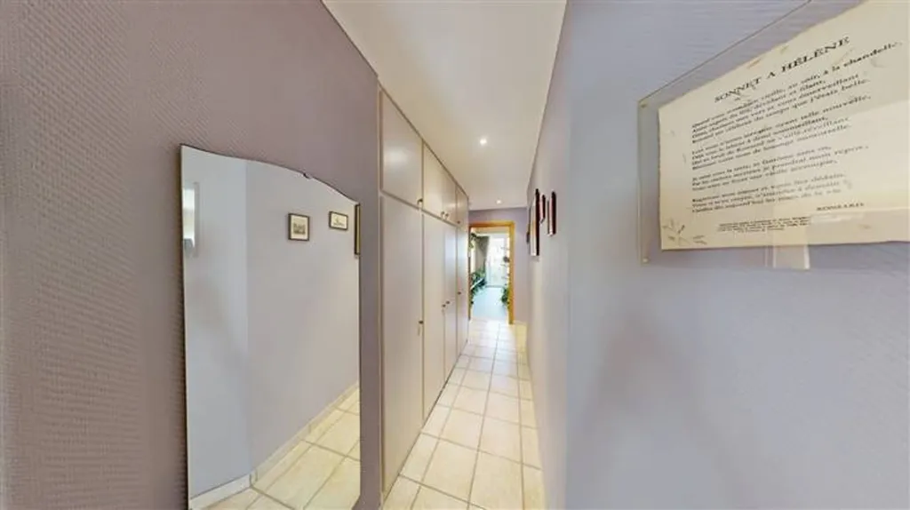 hallway_entrance