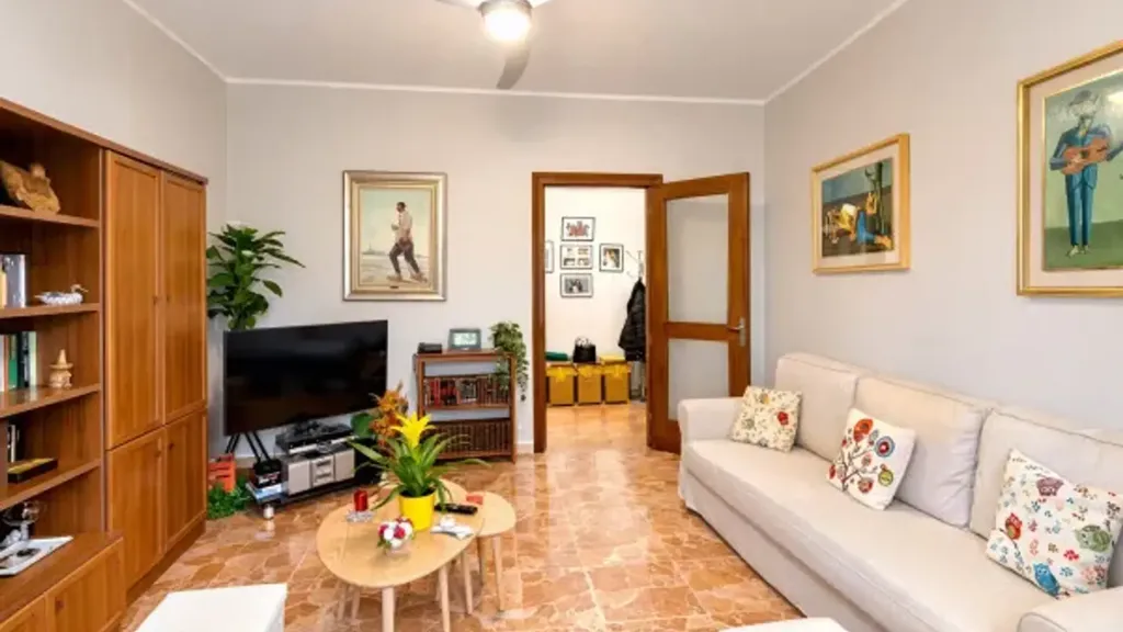 Séjour - Bright Apartment with Balcony in Alessandria