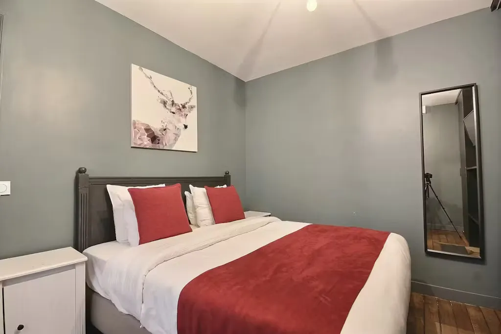 Chambres - Appartement Meublé Rue de la Collégiale, Paris