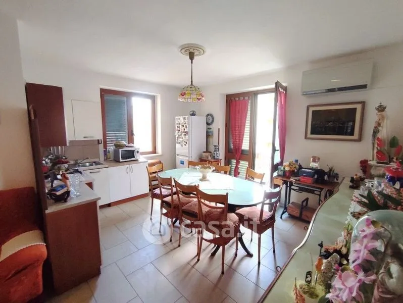 Salle à manger - Rearfacing Apartment with Balconies in Bosa