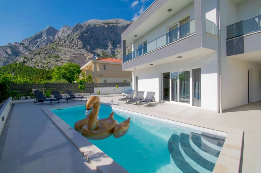 Pool - New Villa with Pool in Baška Voda