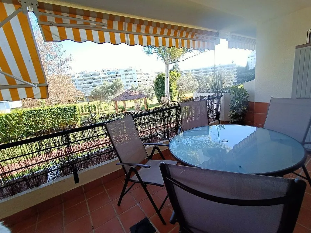 Terrass - Apartment with Pool in Guadalmina