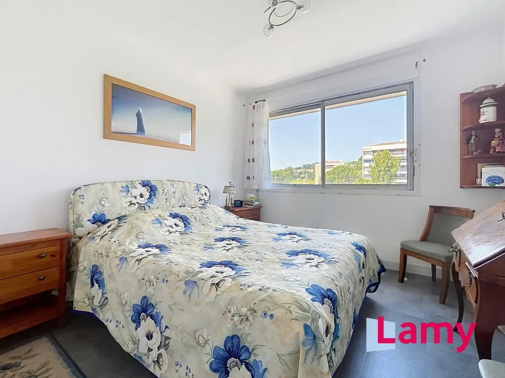 Chambres - Appartement avec Vue Dominante au Dernier Étage à Aix-en-Provence