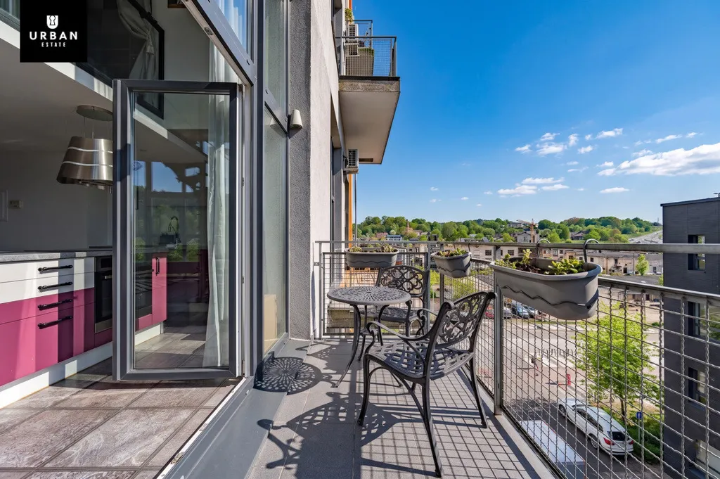 Balcon - Modern Apartment with View in Vilnius