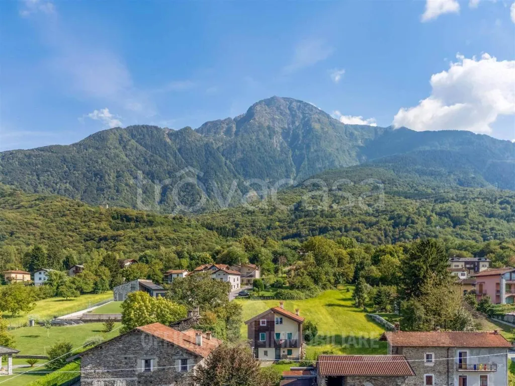Panoramic Villa with Lake View in Colico