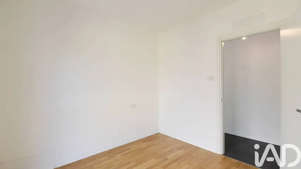 Toad - Newly Built Apartment with Balcony in Cantù