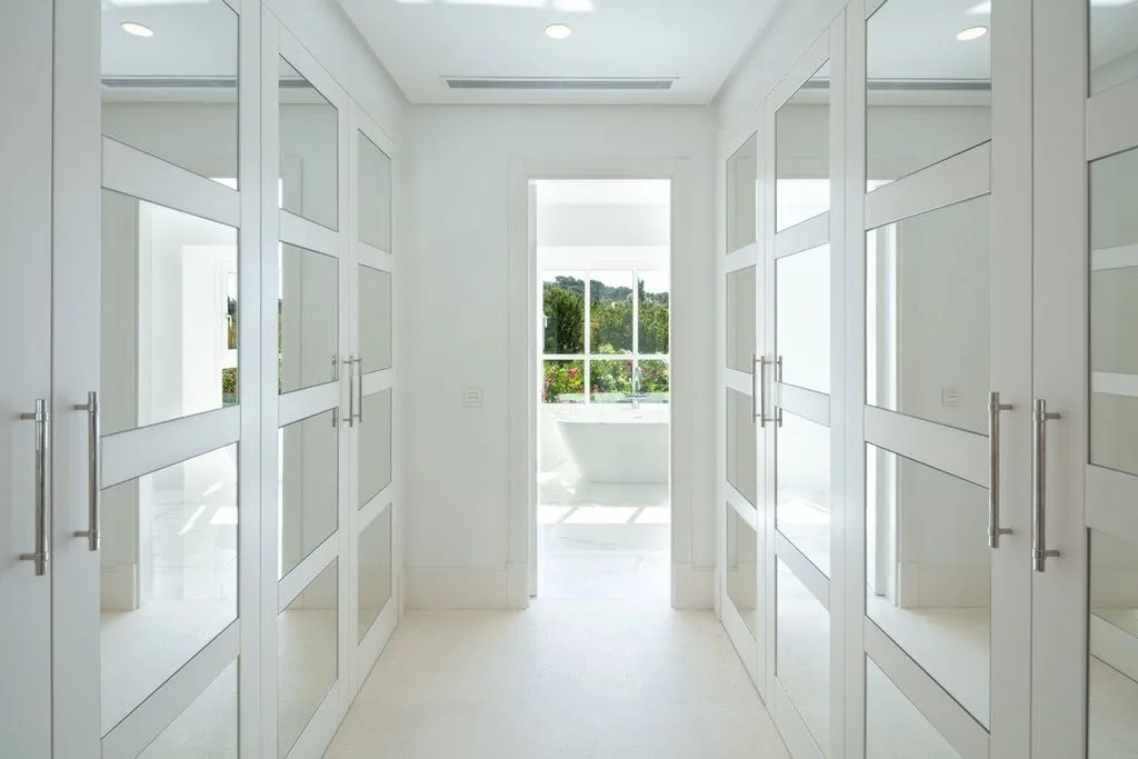 Pièces - Luxury Villa with Pool and Mountain View in Marbella