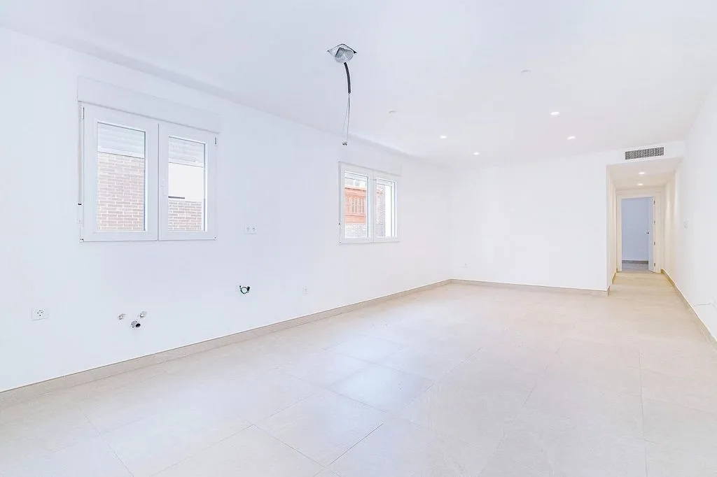 Pièces - Modern Flat with South-Facing Views in Atarfe Centre