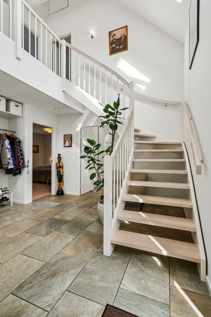Esik - Modern Villa with Water View in Faxe
