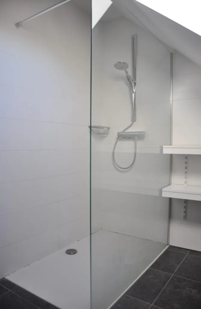 Salles de bain - Appartement à Rénover avec Terrasse à Nijlen