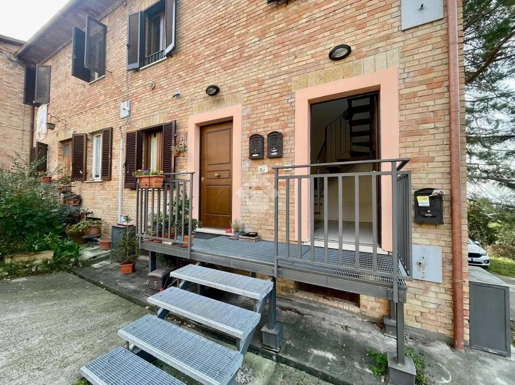 Välivaade - Trilocale with Veranda in Assisi