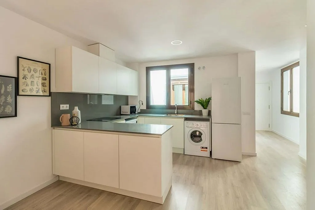 Cucina - Furnished Flat with Balcony in El Raval