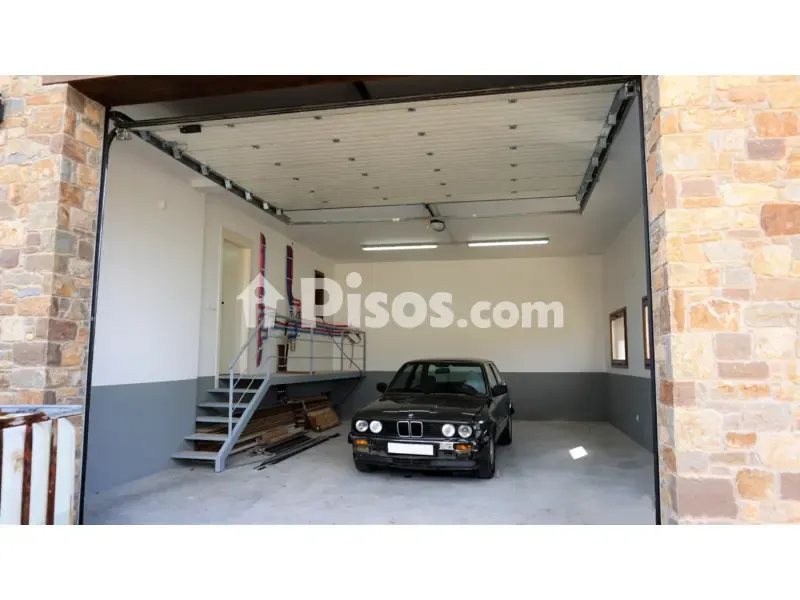 Garage - Rustic Chalet with Garden in Santa Eulàlia de Riuprimer