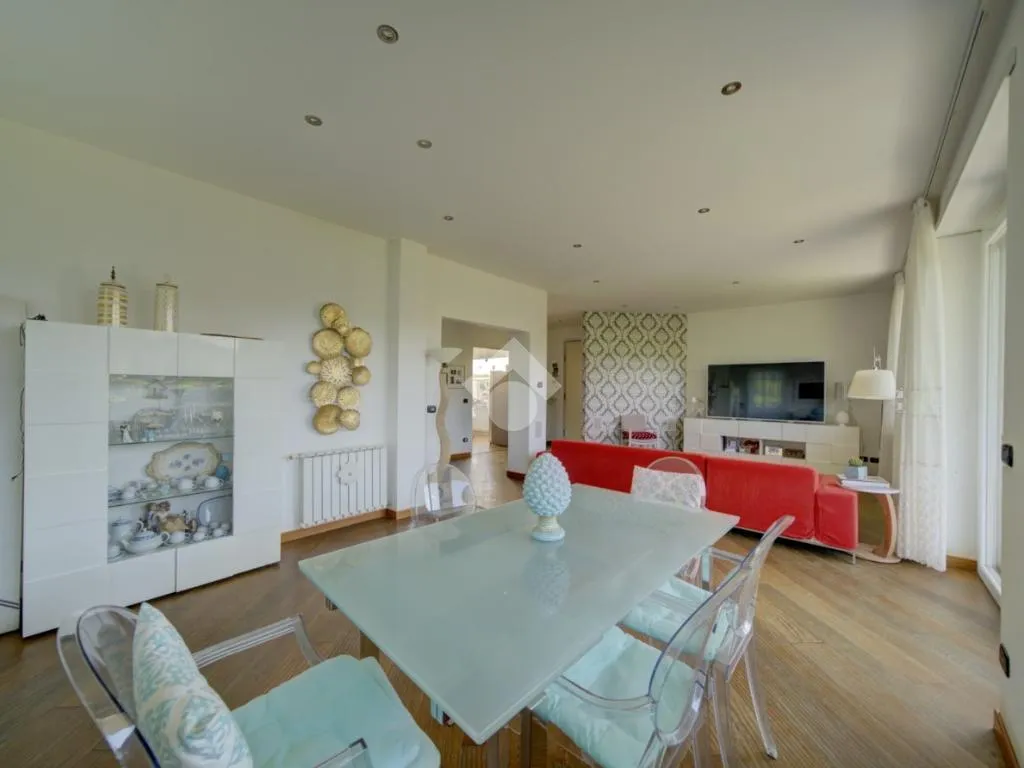 Salle à manger - Panoramic Villa with Pool in Reano