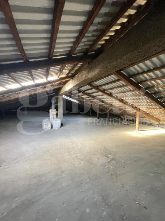 Pièces - Spacious Attic Storage in Nocera Inferiore