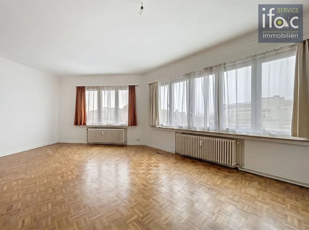 Elutuba - Bright Apartment with Terrace in Elsene