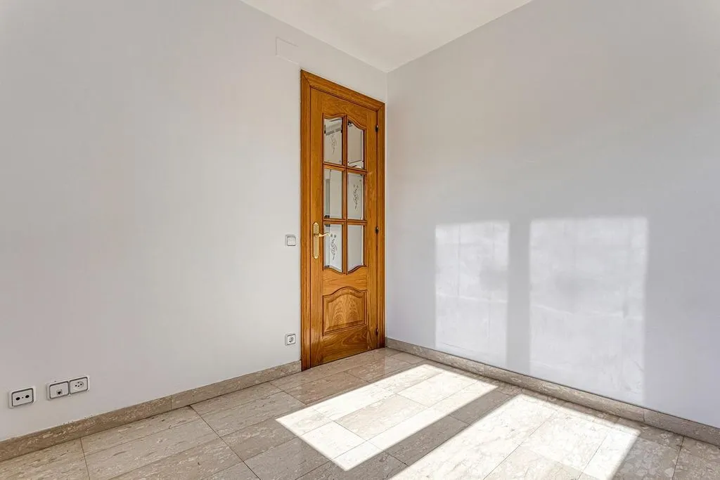 Rooms - Luxury Detached House with Terrace in Igualada