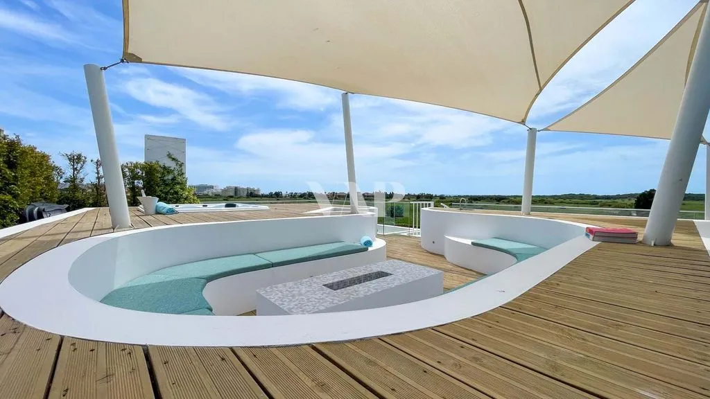 Terrasse - 4-Bedroom Penthouse with Rooftop in Vilamoura