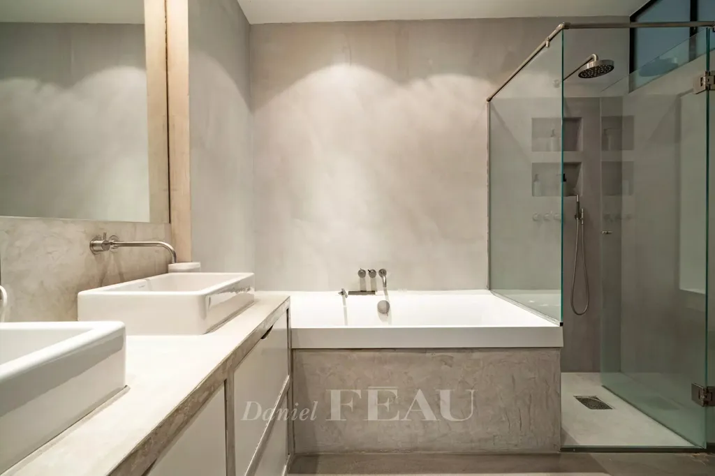Bagni - Loft-Style Apartment with Garden, Paris 16e
