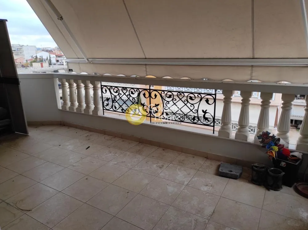 Balcon - Apartment with Balcony in Menidi Centre