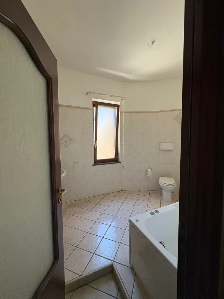 Vannitoad - Colonial House with Terrace in Palma Campania