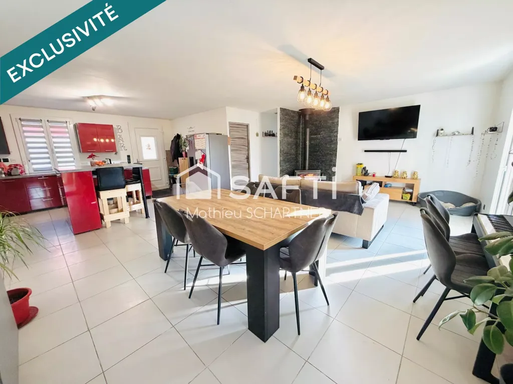 Salle à manger - Maison de Plain-Pied avec Véranda à Illtal