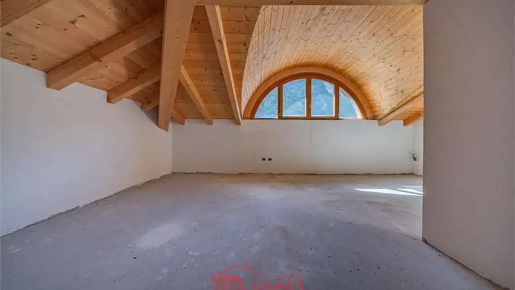 Toad - Two-Bedroom Apartment with Mountain View in Cimaganda
