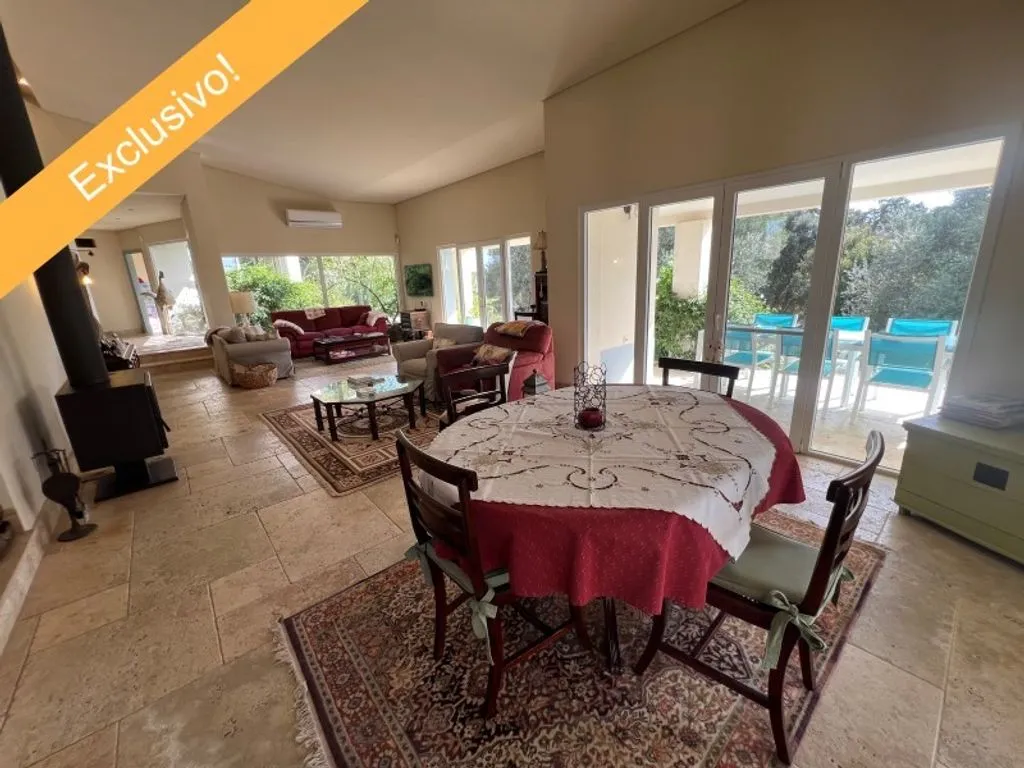 Elutuba - Luxury Farmhouse with Traditional Architecture in Advagar