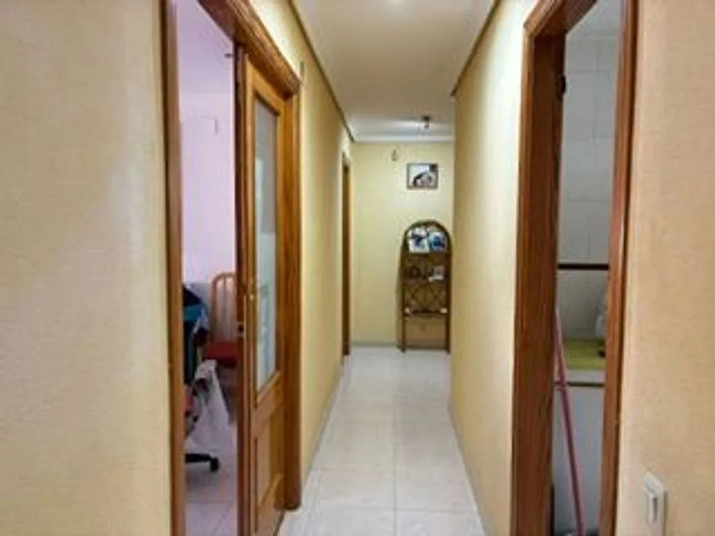 Entrée - Spacious Apartment with Air Conditioning in Massalavés