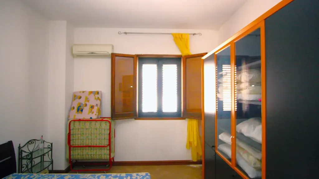 Magamistoad - Contemporary Apartment with Balcony in Matino