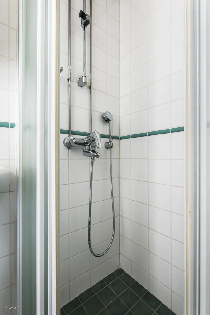 Salles de bain - Bright Studio Apartment in Haaga, Helsinki