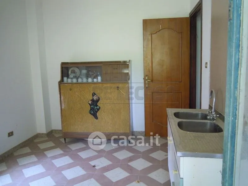 Cuisine - Bifamiliar Villa with Balcony in Caltanissetta