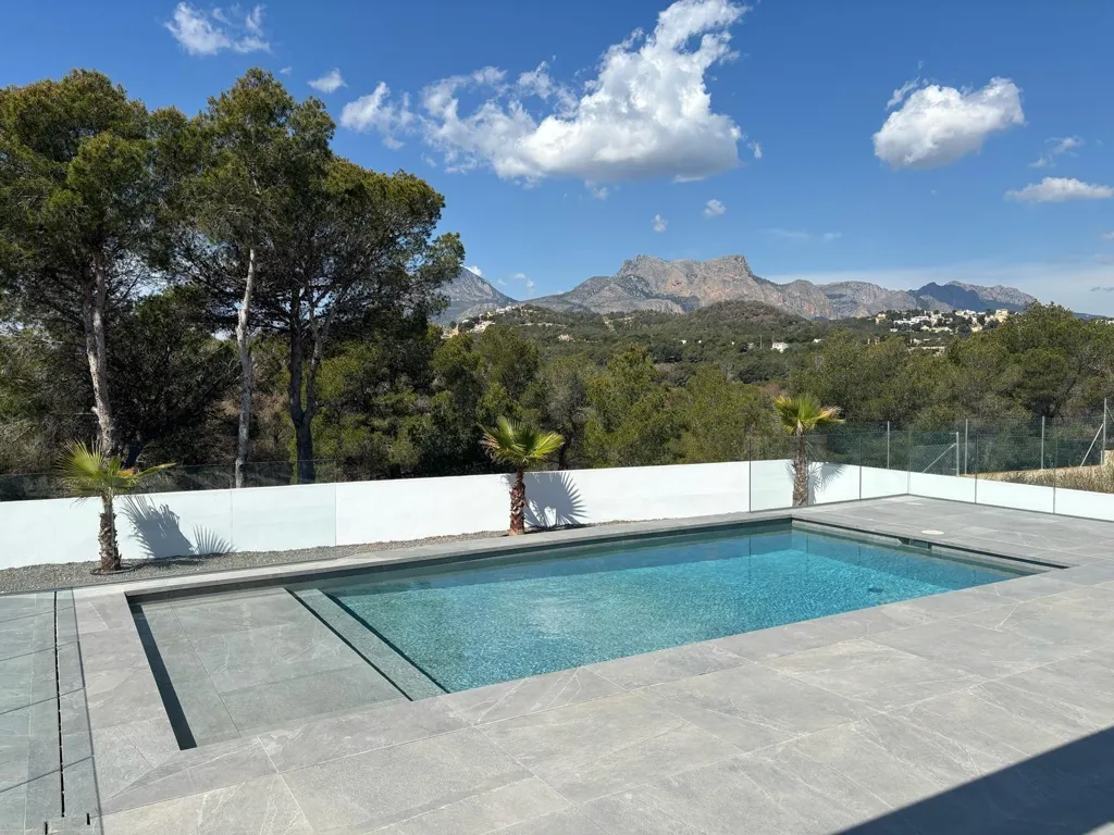 Piscine - Newly Built Villa with Pool in La Nucia