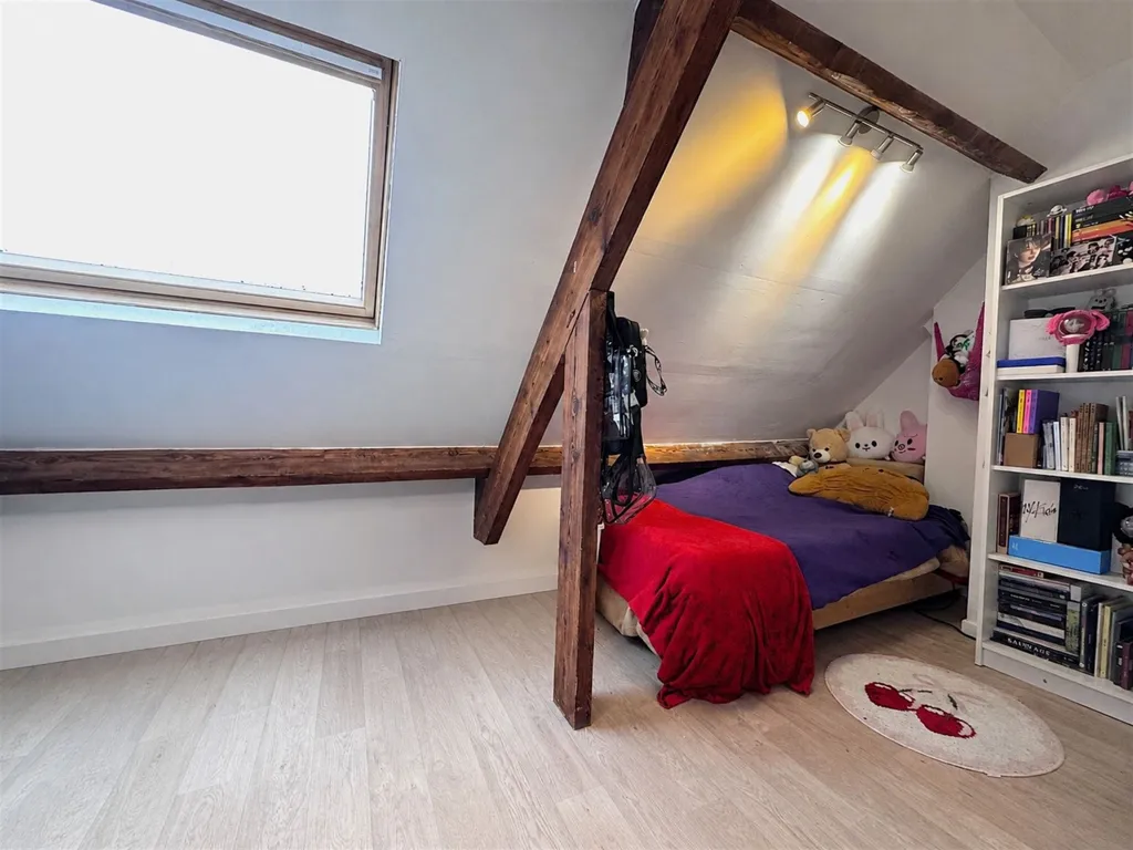 Magamistoad - Duplex Apartment with Balcony in Nivelles