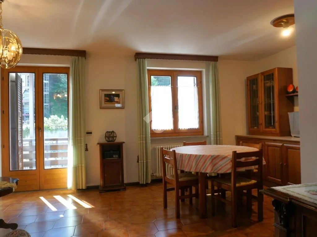 Salle à manger - 3-Room Apartment with Balconies in Andalo