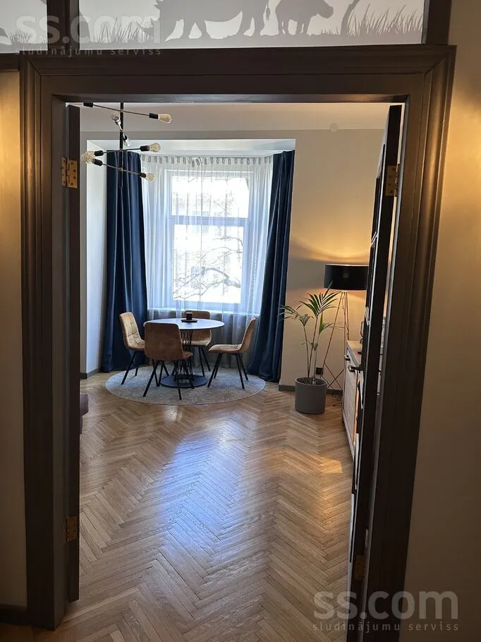 Söögituba - Spacious Apartment with Balcony in Riga Centre