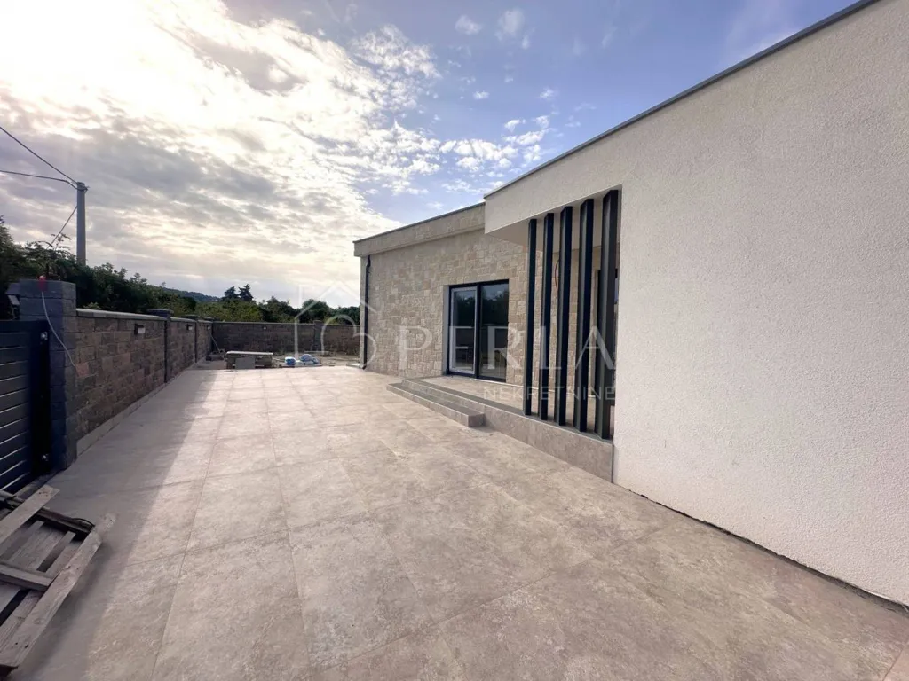 Terrasse - Modern Bungalow with Pool in Debeljak, Sukošan