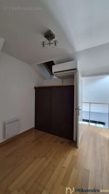 Stanze - Duplex Apartment with South-Facing Loggia in Hyères