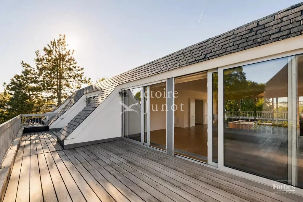 Terrasse - Penthouse avec Terrasses dans le Quartier Statuaire
