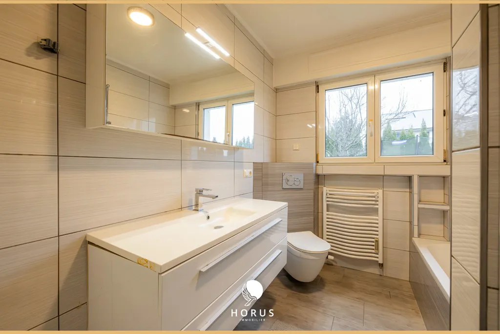 Salles de bain - Appartement 4 Chambres avec Jardin à Kehlen