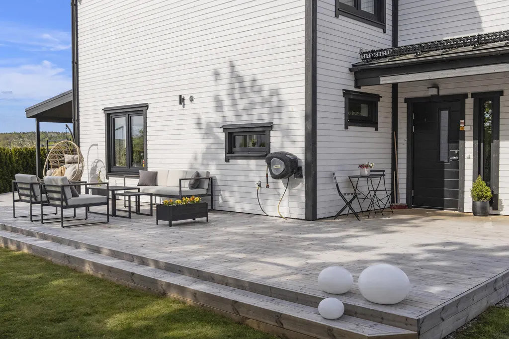 Terrace - Modern Bostadsrätt with Corner Location in Arboga