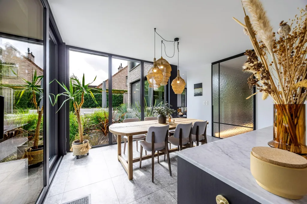 Söögituba - Luxury Villa with Garden in Lint