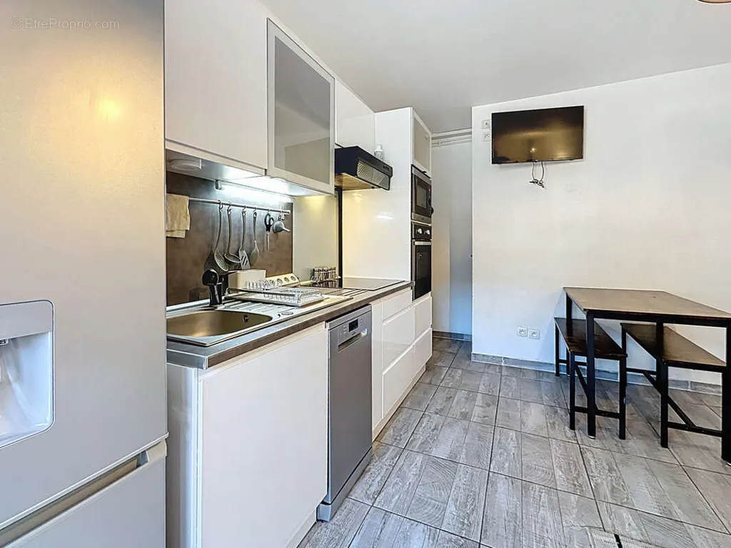 Köök - Apartment with Balcony in Les Angles