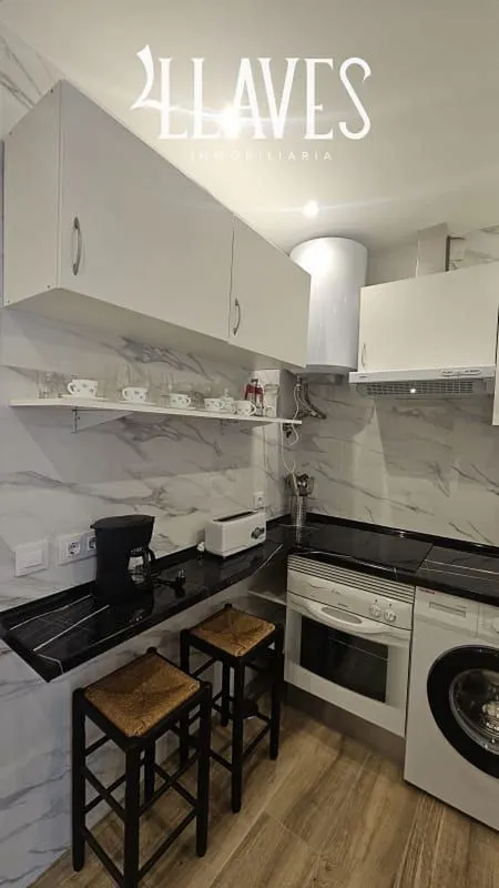 Cucina - 1-Bedroom Flat with Air Conditioning in Embajadores