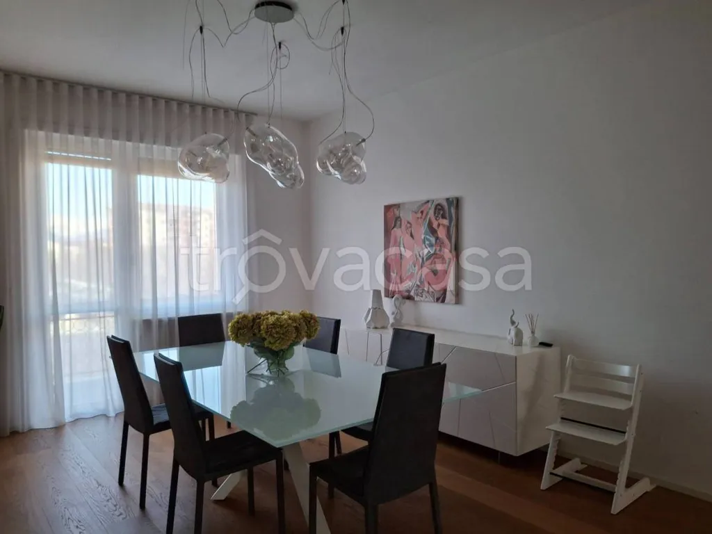 Salle à manger - Rustic-Style Apartment with Mountain View in Orbassano