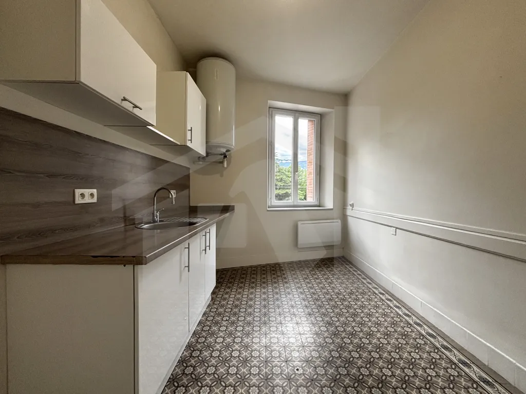 Cuisine - Appartement T3 rénové avec balcon à Grenoble