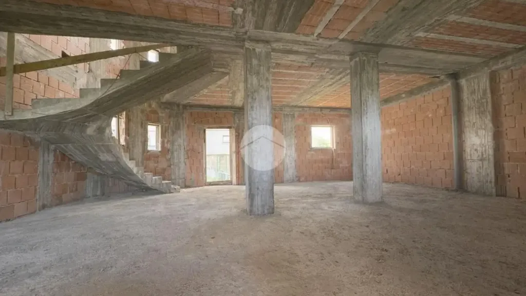 Pièces - Rustic Apartment with Independent Entry in Luzzi