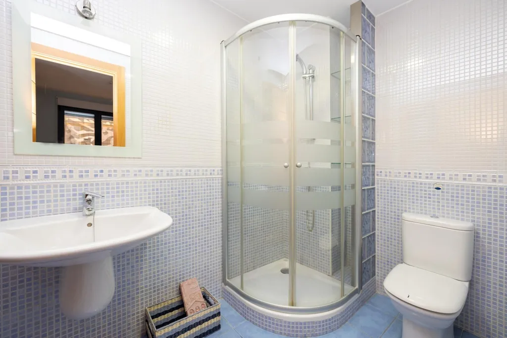 Bathrooms - Luxury House with Private Lift in Granada Centre