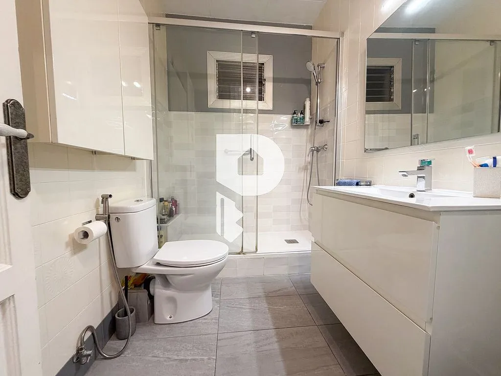 Salles de bain - Apartment with Historical Facade in Sant Antoni