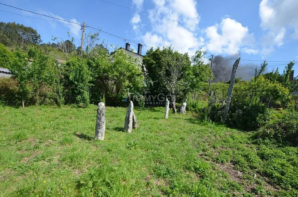 Aed - Stone Cottage for Renovation in Gondomar